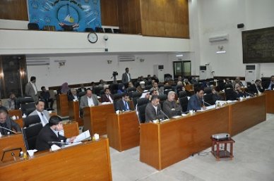 مجلس محافظة البصرة يصوت على الغاء شراء 40 سيارة جديدة لاعضائه